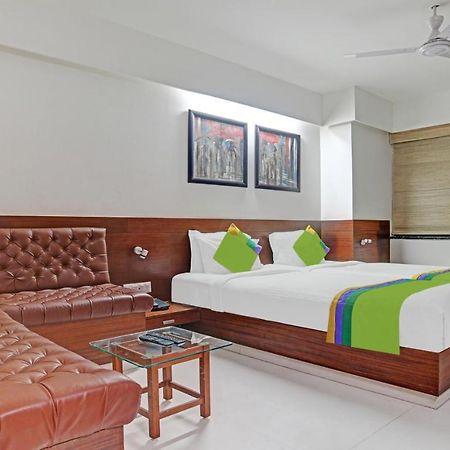 Treebo Cherry Tree Indore Luaran gambar