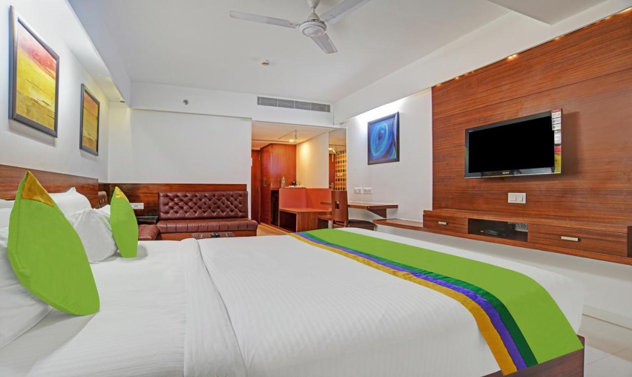 Treebo Cherry Tree Indore Luaran gambar