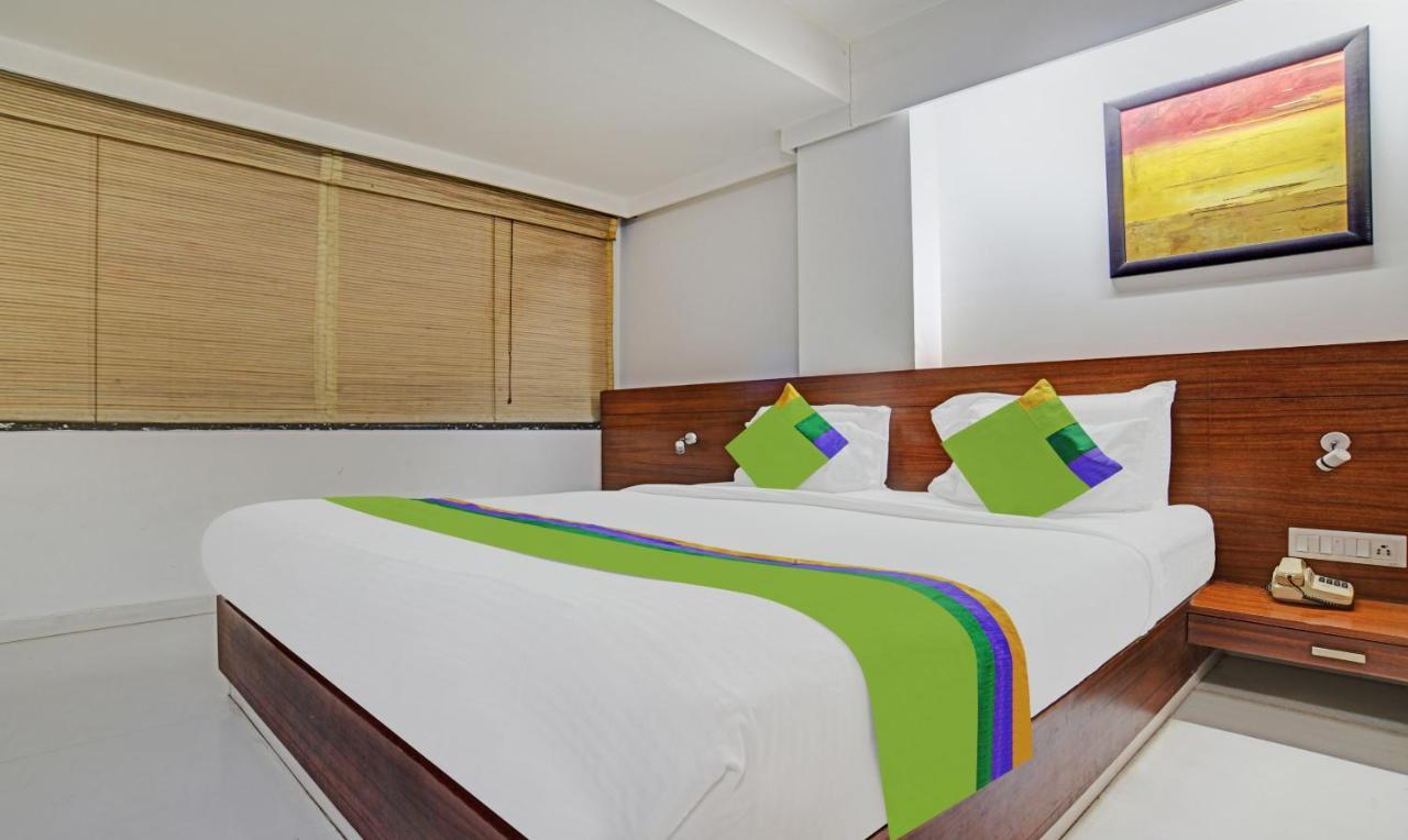 Treebo Cherry Tree Indore Luaran gambar