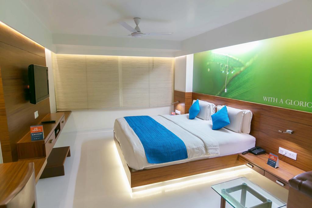 Treebo Cherry Tree Indore Bilik gambar